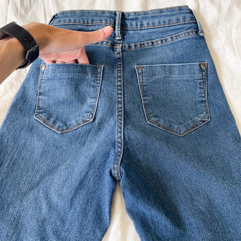 Jeans - Picture 7 of 8